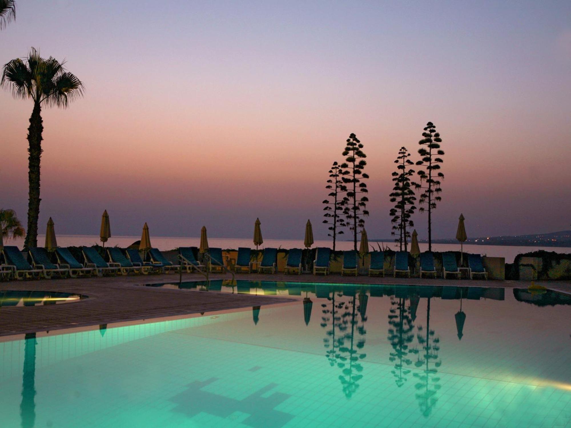 Cynthiana Beach Hotel Kissonerga Ngoại thất bức ảnh