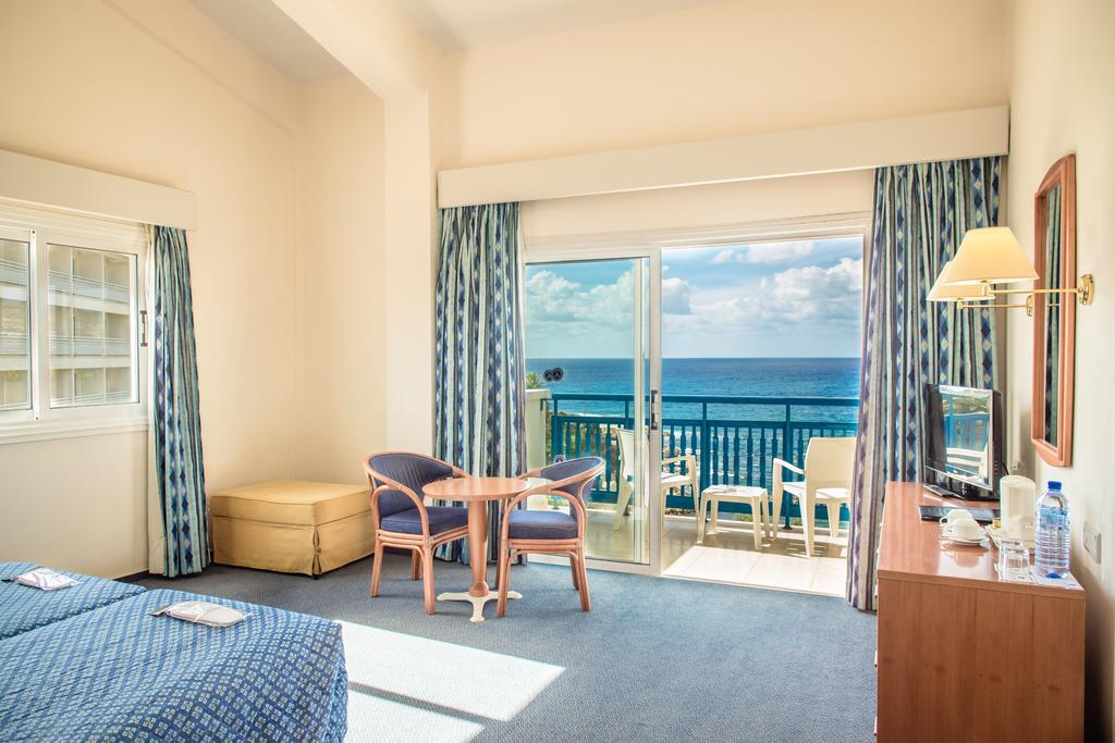 Cynthiana Beach Hotel Kissonerga Phòng bức ảnh