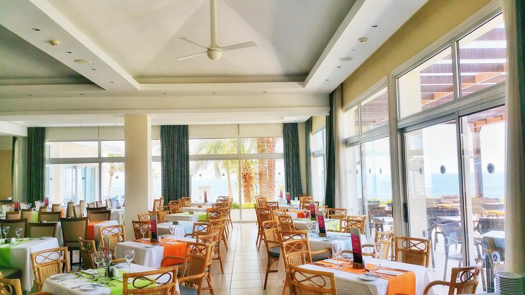 Cynthiana Beach Hotel Kissonerga Ngoại thất bức ảnh